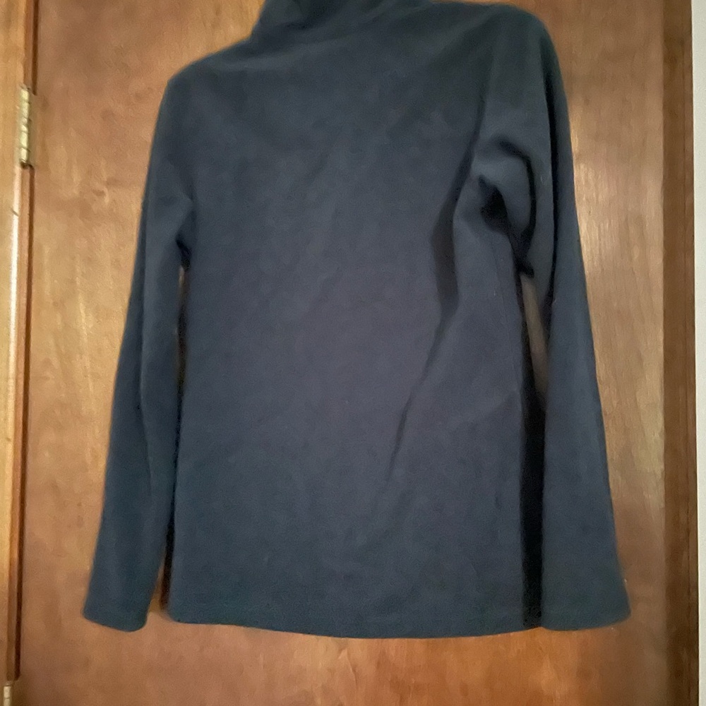 Columbia pull over - Picture 2 of 2